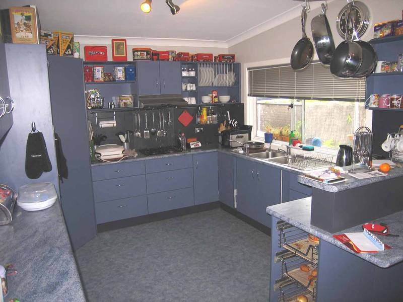 FAMILY CONVENIENCE Picture 2