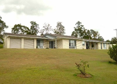 IDEALLY LOCATED WITH EXCEPTIONAL VIEWS Picture