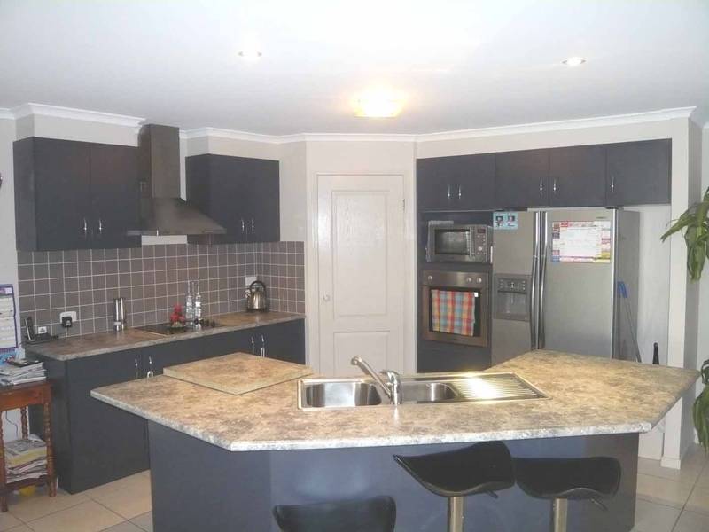 SLEEK, STYLISH & IMPRESSIVE Picture 2