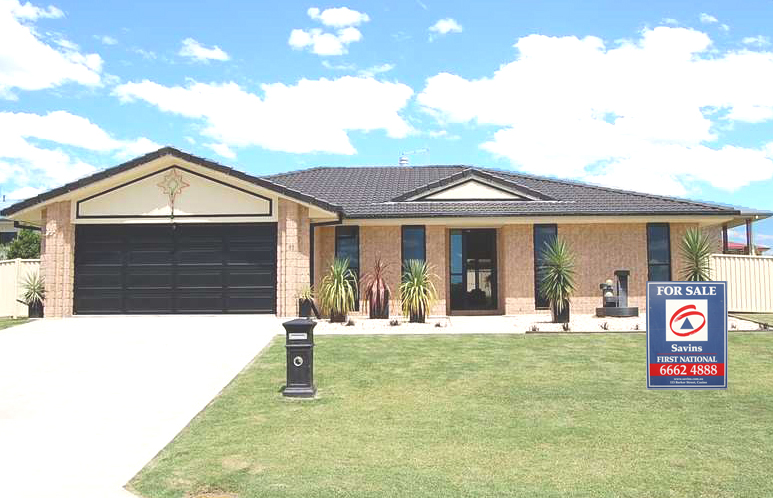 SLEEK, STYLISH & IMPRESSIVE Picture 1