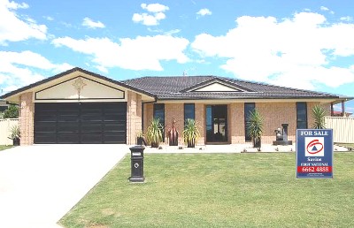 SLEEK, STYLISH & IMPRESSIVE Picture