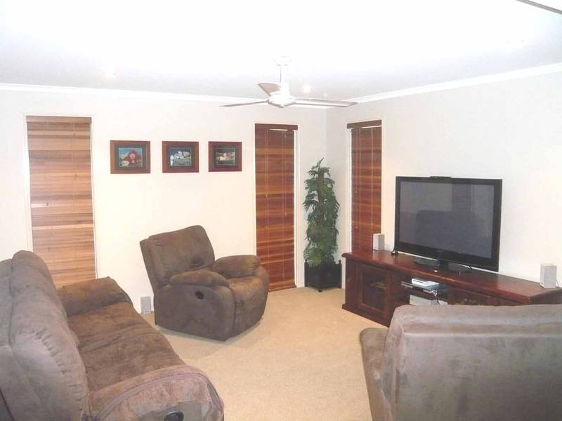 SLEEK, STYLISH & IMPRESSIVE Picture 3