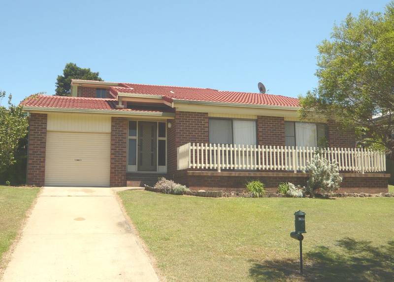 GOOD TASTE, GOOD BUY, ENJOY THE VIEW Picture 1