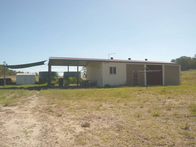 100 ACRES - 20 MINUTES TO TOWN Picture 1