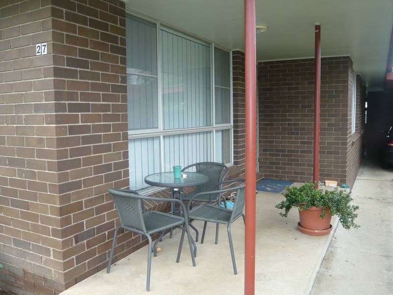 HERE'S A BRICK & TILE OPPORTUNITY Picture 3