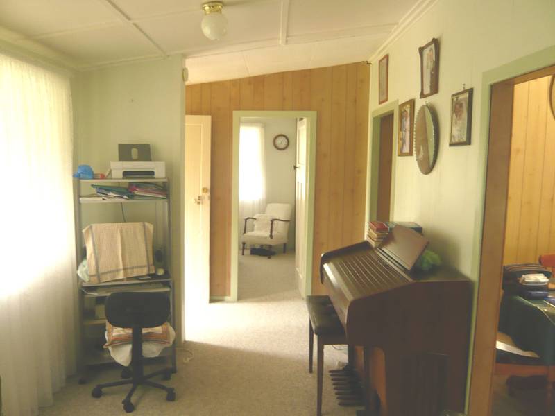 WELL PRESENTED HOME IN QUIET STREET Picture 3