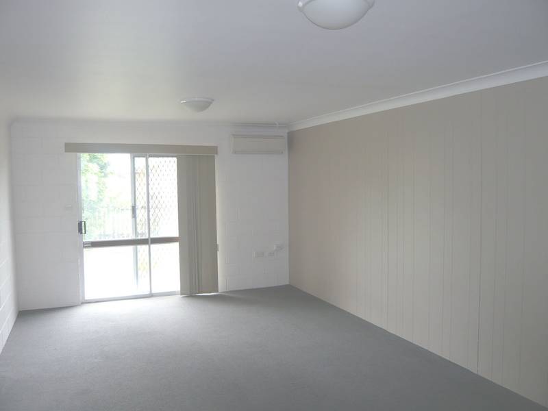 TOP 2 BEDROOM RENOVATED UNIT Picture 3