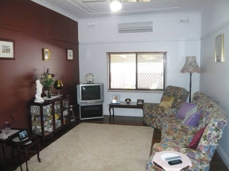 PICTURE PERFECT! Picture 3