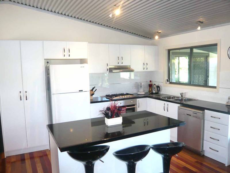 LUXURY PLUS! Picture 2