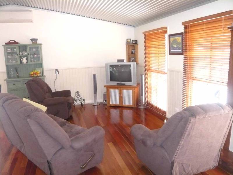 LUXURY PLUS! Picture 3