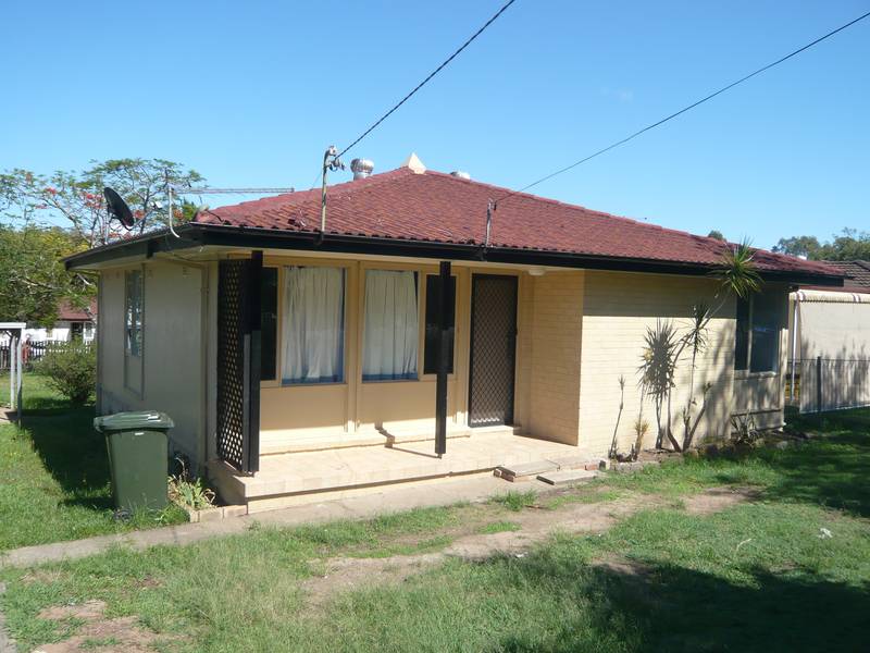 Neat & Tidy 3 bedroom home Picture 1