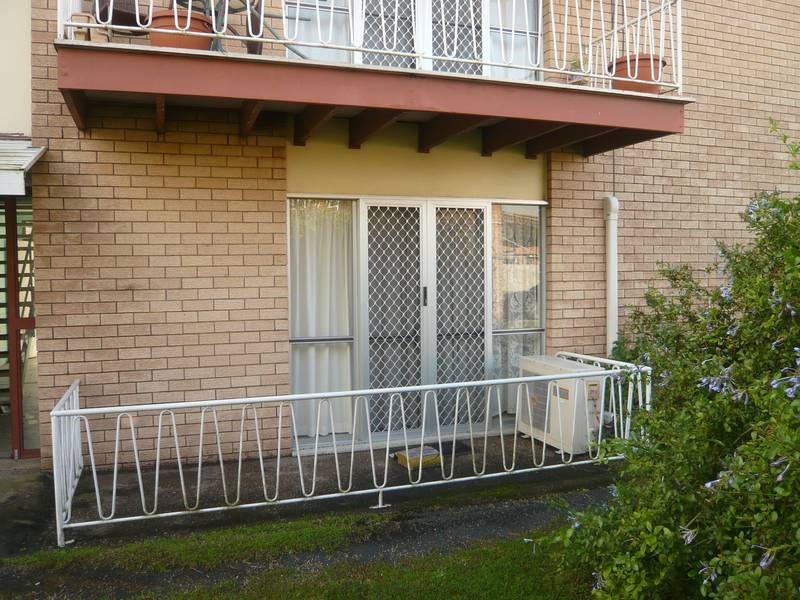 2 bedroom unit in the heart of town Picture 1