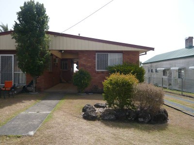 Tidy 1 bedroom brick & tile unit Picture Tidy 1 bedroom brick & tile unit Picture