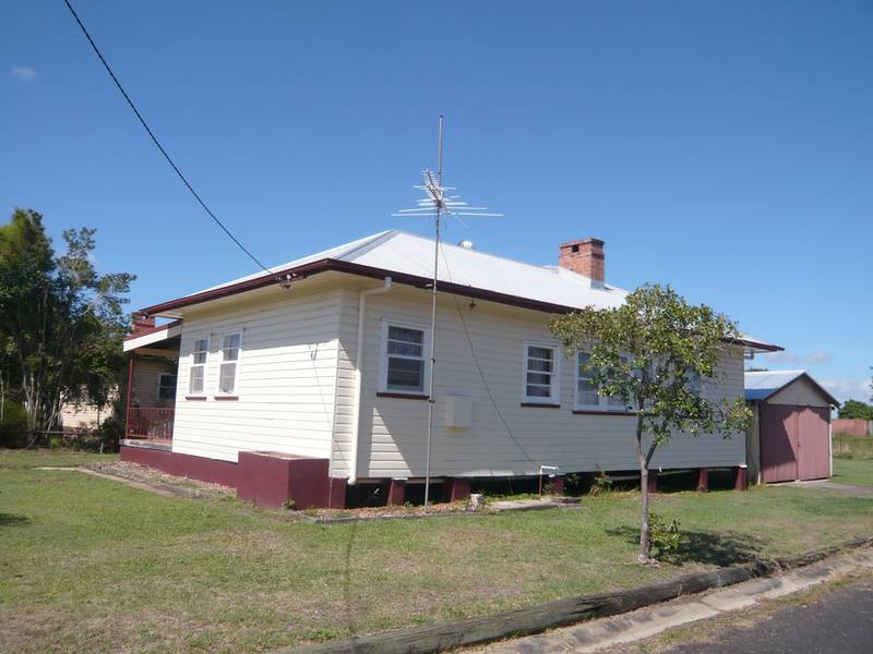 Handy 3 bedroom home Picture 2