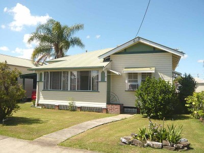 FRESHLY PAINTED & NEAT AS A PIN Picture