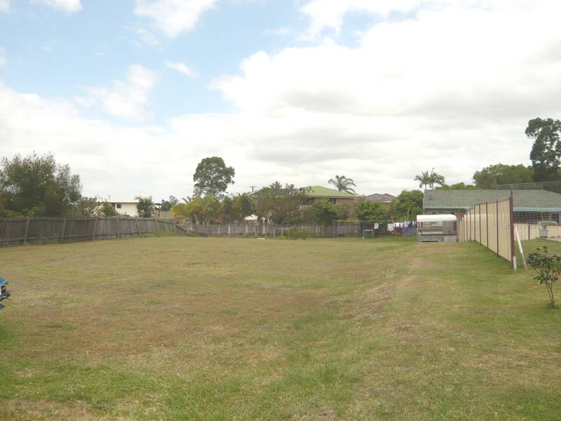 GREAT OPPORTUNITY TO BUILD YOUR DREAM HOME! Picture 1