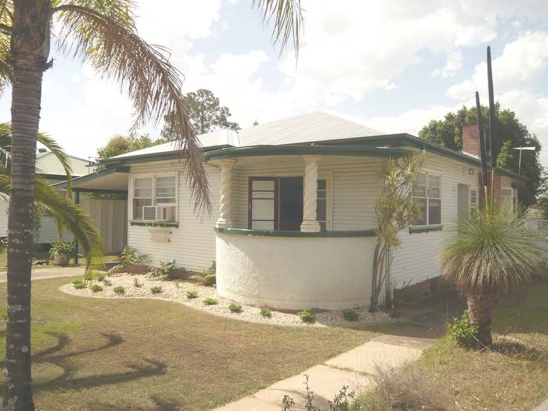 ENTRY LEVEL BUY! A REAL CHARMER Picture 1