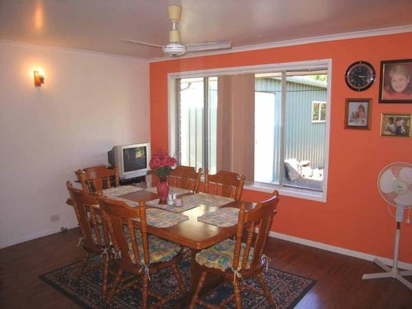 VALUE & GREAT LOCATION Picture 3