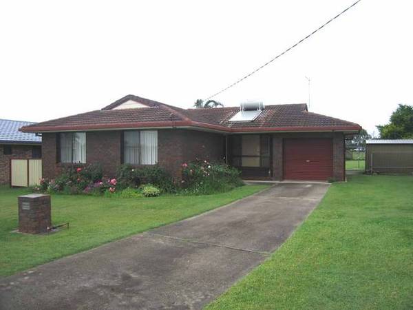 NICE HOUSE, BIG BLOCK & HUGE SHED = HAPPY FAMILY Picture 1