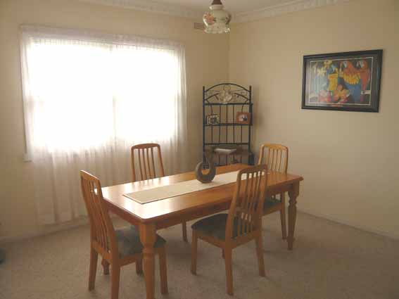 HOME WITH A WARM HEART Picture 3