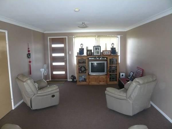 SMALL ACREAGE FOR THE LARGE FAMILY Picture 2