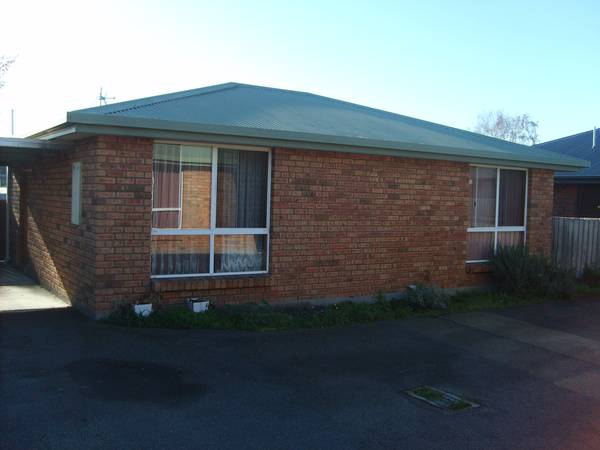 Units Close to Uni Picture 1