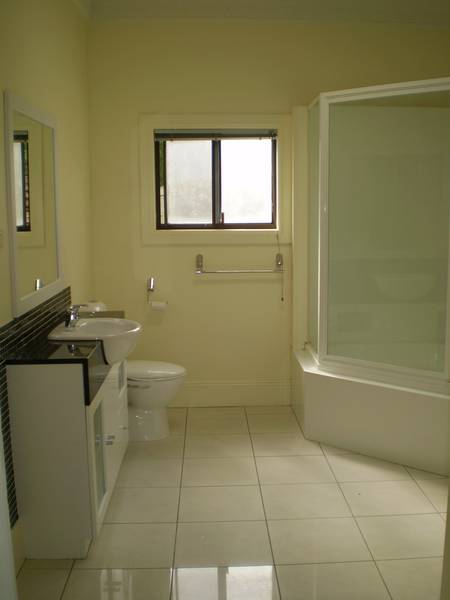 SO CLOSE, SO CLASSY Picture 2