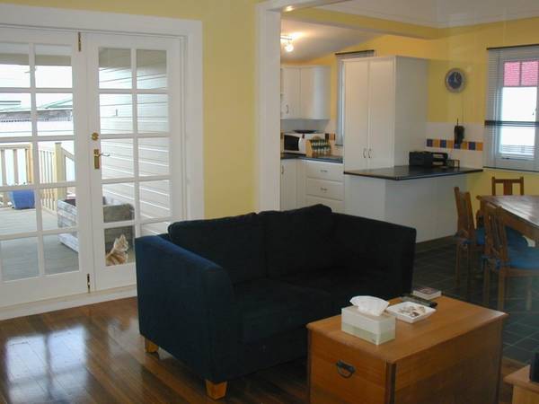 AS PRETTY AS A PICTURE Picture 2