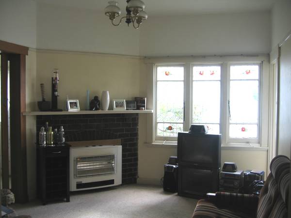 THREE BEDROOM HOME IN PERFECT POSITION Picture