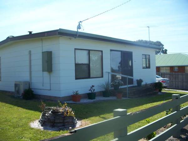 Bicheno Beauty! Picture 1