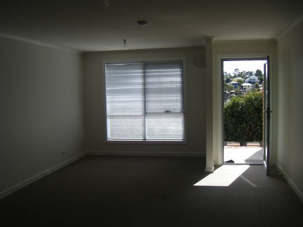 NEARLY NEW Picture NEARLY NEW Picture