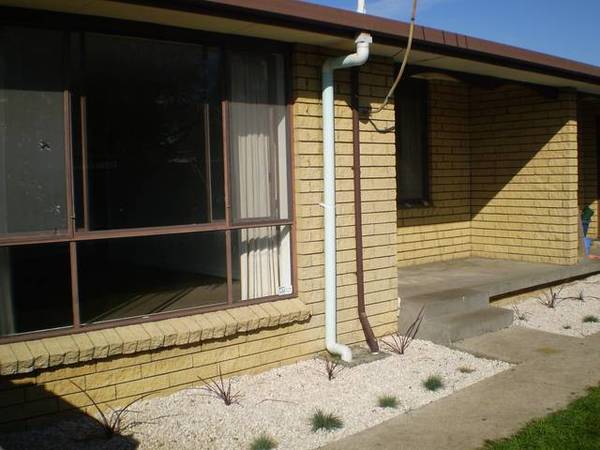 A CLASS ACT Picture 1