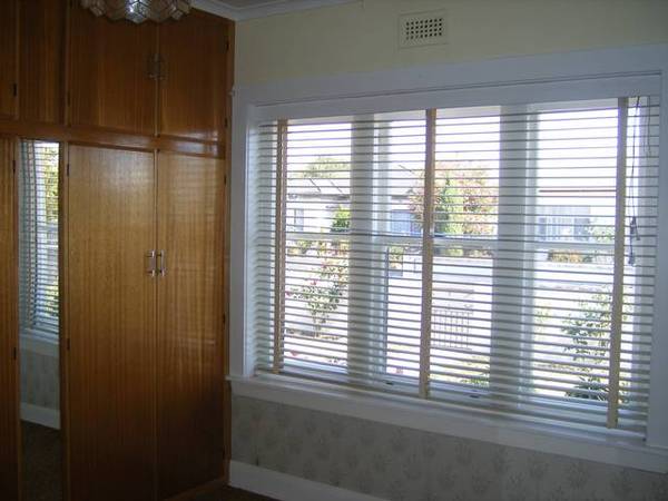 STROLL TO EVERYTHING Picture 3