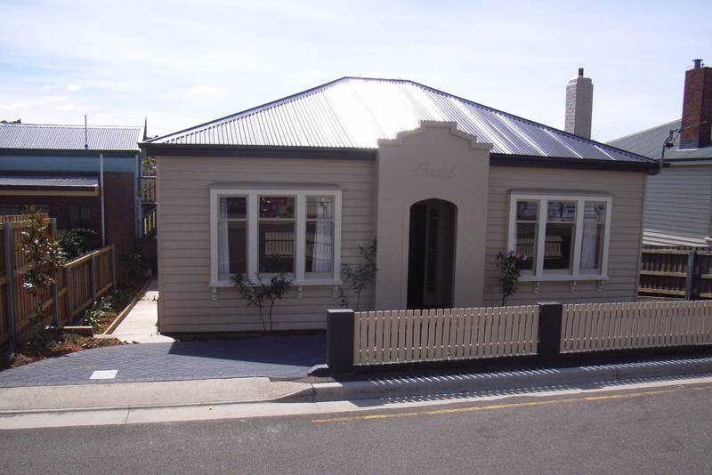 INNER CITY LIVING Picture 1