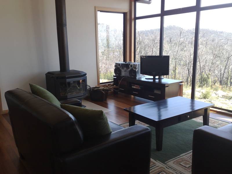 BLACK WATTLE VIEWS Picture 2