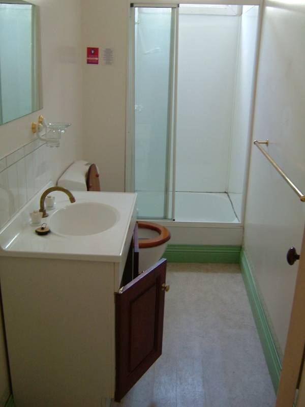 A TOP PROPERTY IN A CENTRAL LOCATION Picture A TOP PROPERTY IN A CENTRAL LOCATION Picture