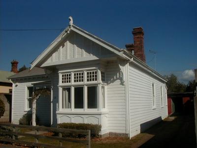 LOVELY CHARACTER HOME Picture