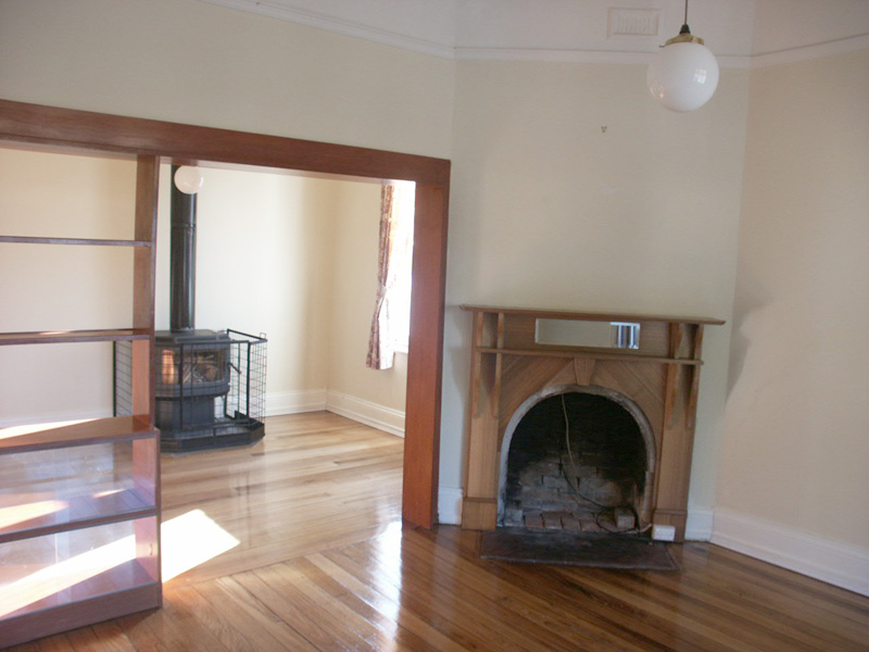 LOVELY CHARACTER HOME Picture 2