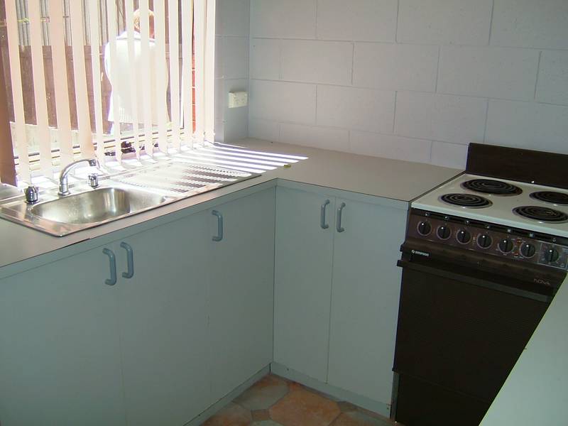 STONE THROW AWAY FROM CBD Picture 2