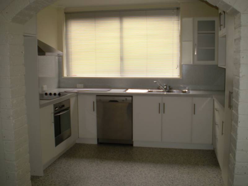 SO CLOSE, SO CLASSY Picture 2