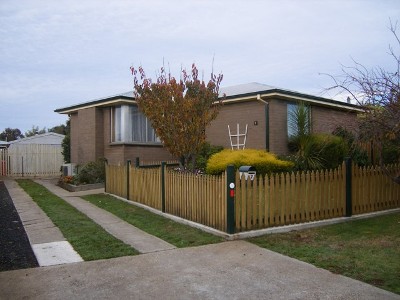 WELL PRESENTED, NEAT AND TIDY HOME Picture WELL PRESENTED, NEAT AND TIDY HOME Picture