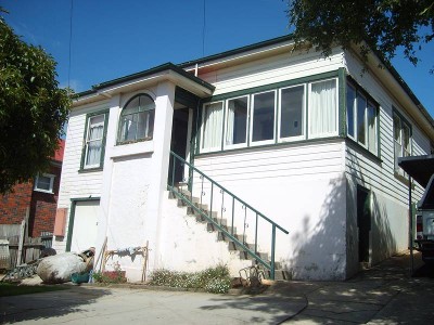 ROOM TO MOVE PLUS VIEWS Picture