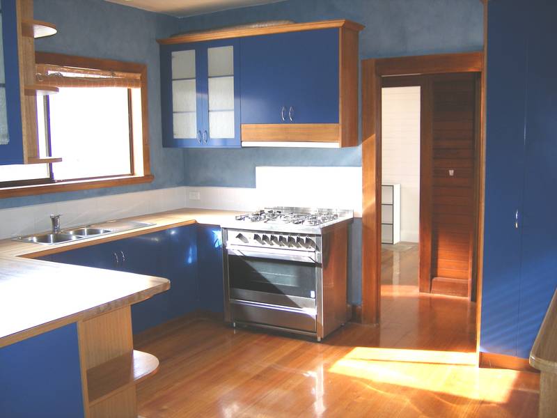 ROOM TO MOVE - MOVE FAST FOR THIS Picture 2