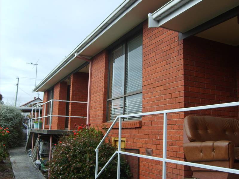 WHY PAY RENT??? Picture 1