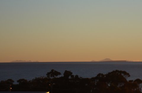 PERFECTION OVERLOOKING PARADISE Picture 2