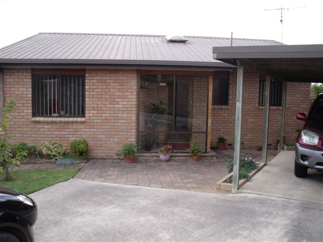 PERFECTION OVERLOOKING PARADISE Picture 1