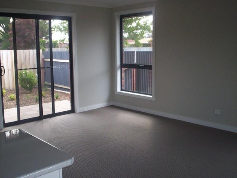 IDEAL INVESTMENT OR FIRST HOME Picture 3