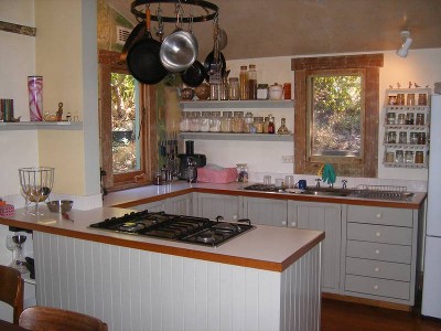 GREAT FAMILY HOME CLOSE TO CBD Picture