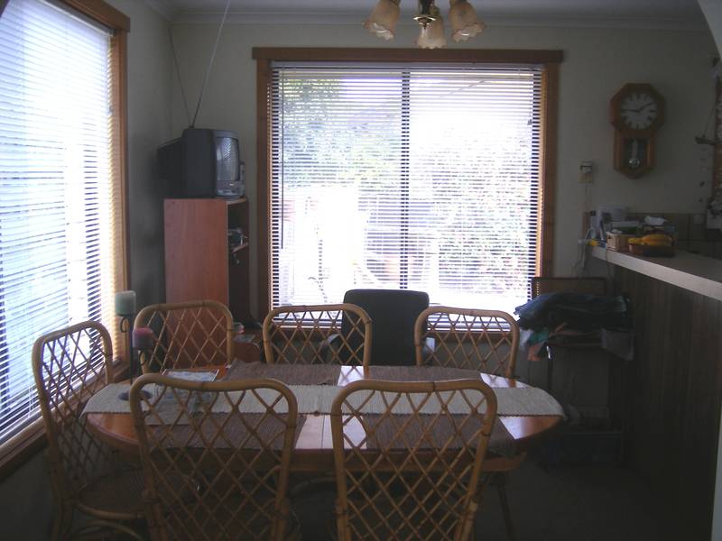 QUALITY FAMILY HOME IN QUIET LOCATION Picture 3