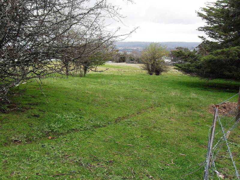 Quiet Location- Big Allotments - Great Views Picture 3